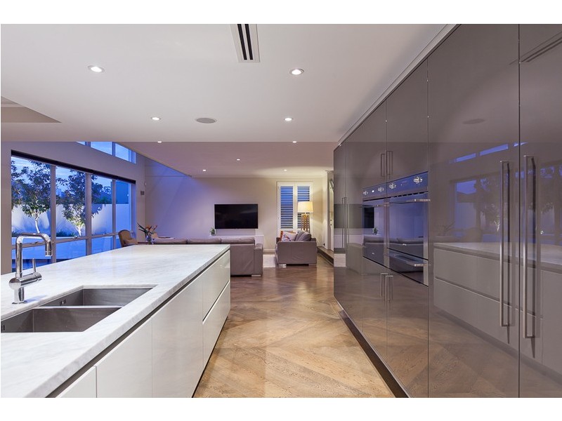 3 Swanway Crescent, Swanbourne WA 6010