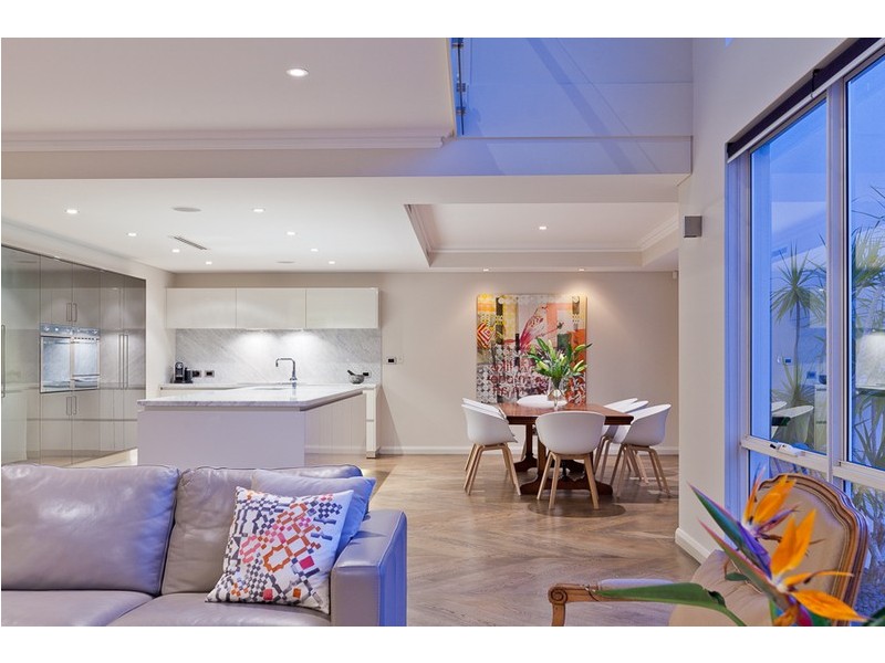 3 Swanway Crescent, Swanbourne WA 6010