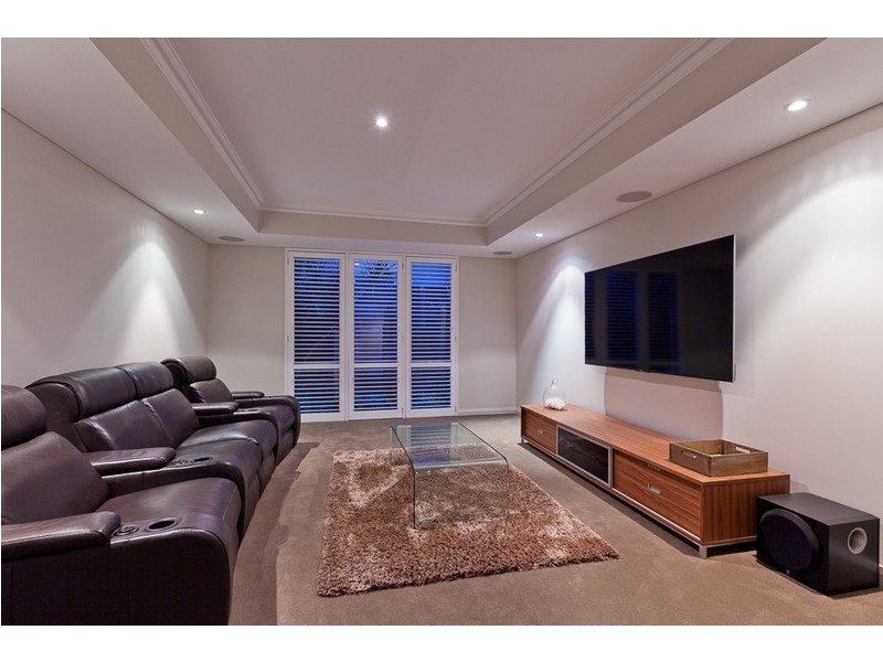 3 Swanway Crescent, Swanbourne WA 6010