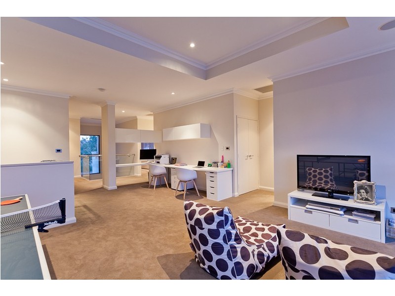 3 Swanway Crescent, Swanbourne WA 6010