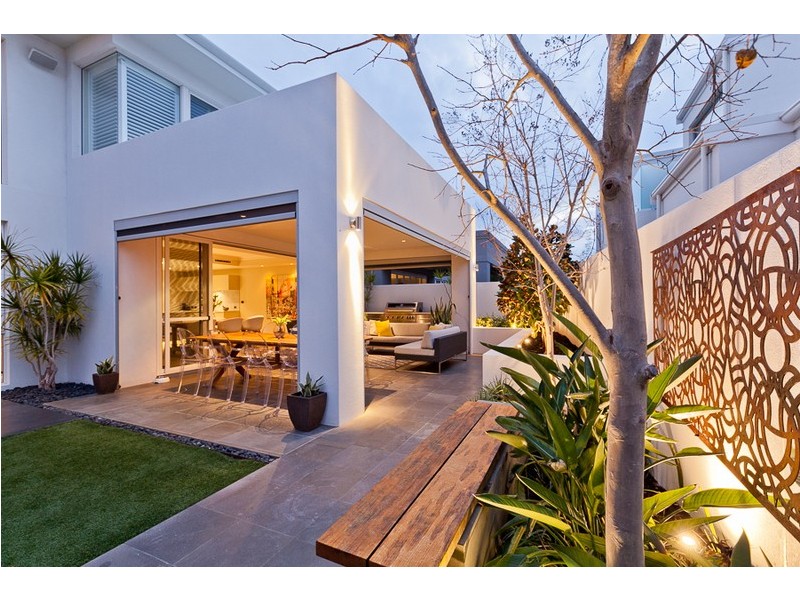 3 Swanway Crescent, Swanbourne WA 6010