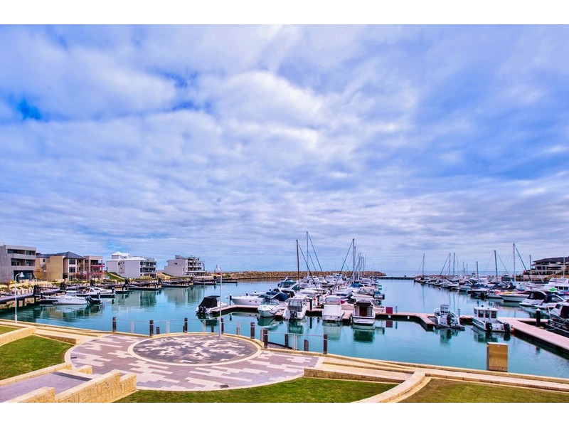 16 Southampton Lane, Mindarie WA 6030