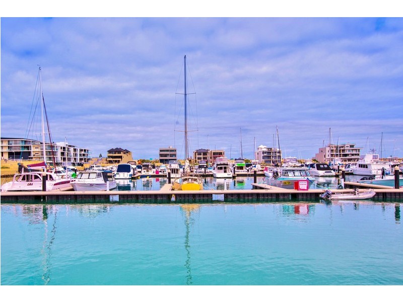 16 Southampton Lane, Mindarie WA 6030