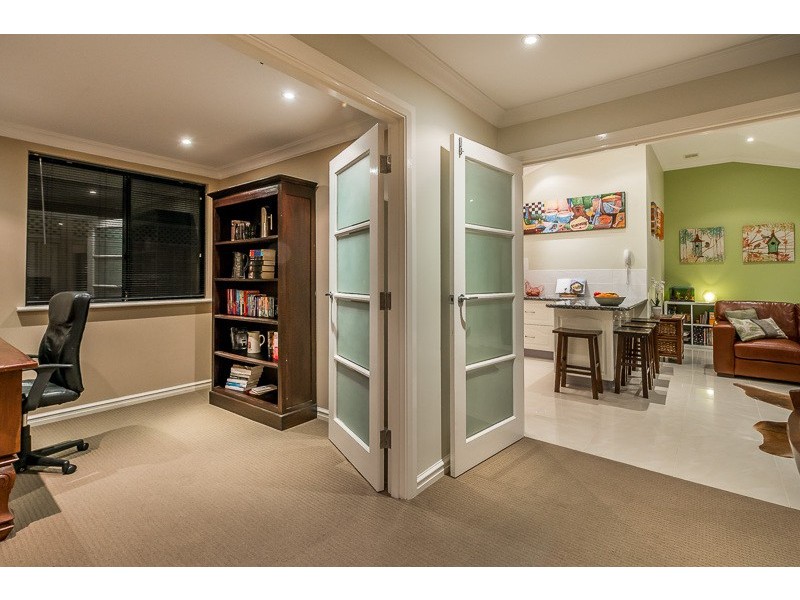 41 Avocet Road, Stirling WA 6021