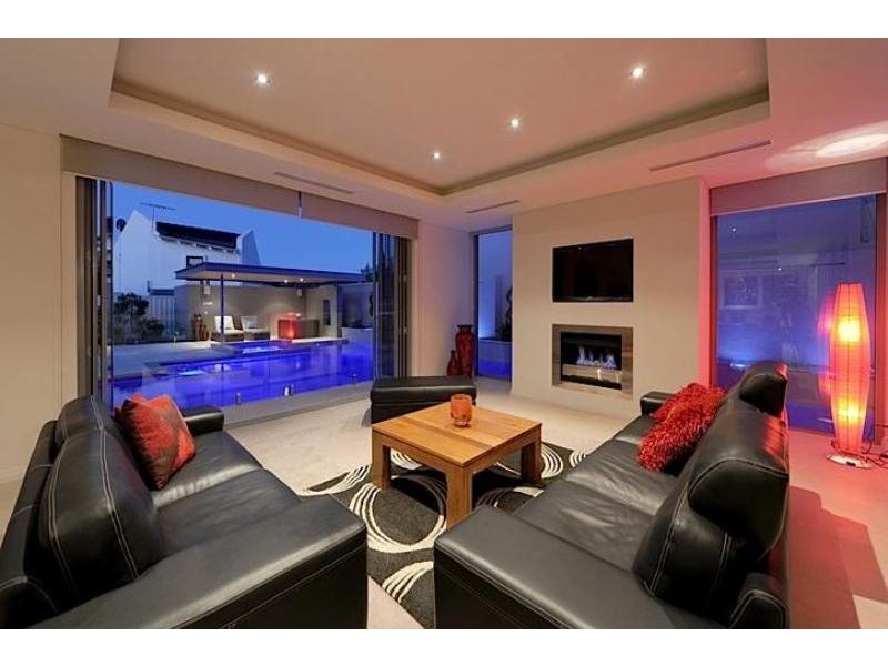 4 Gayton Road, City Beach WA 6015