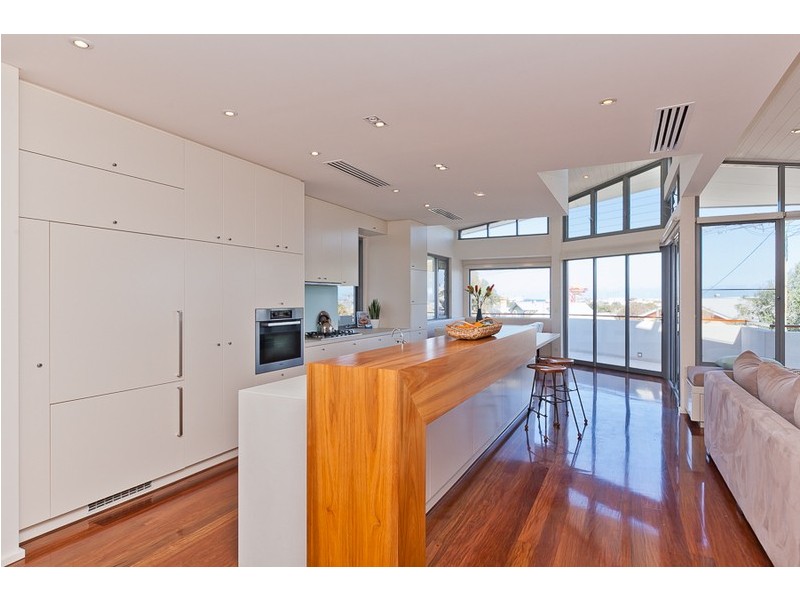 4 Rule Street, North Fremantle WA 6159