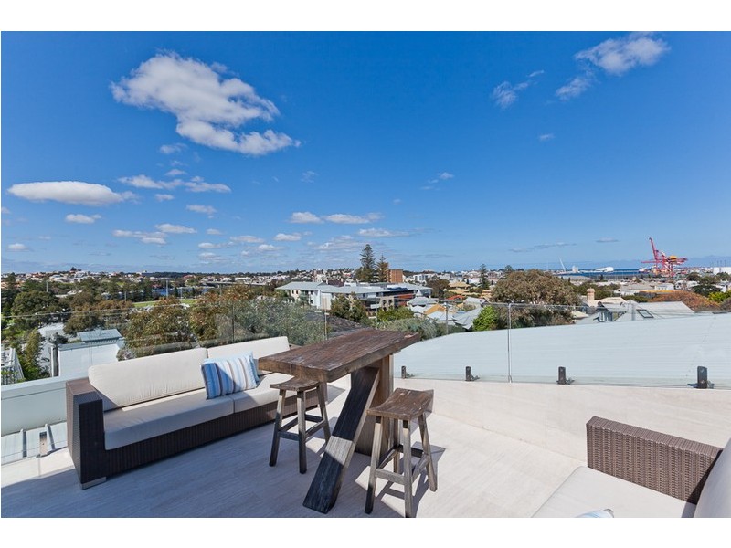 4 Rule Street, North Fremantle WA 6159