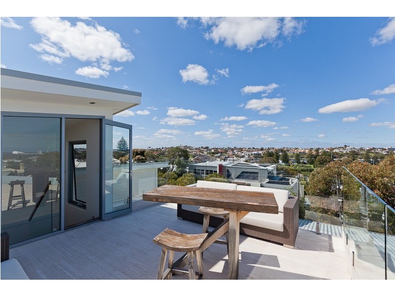 4 Rule Street, North Fremantle WA 6159