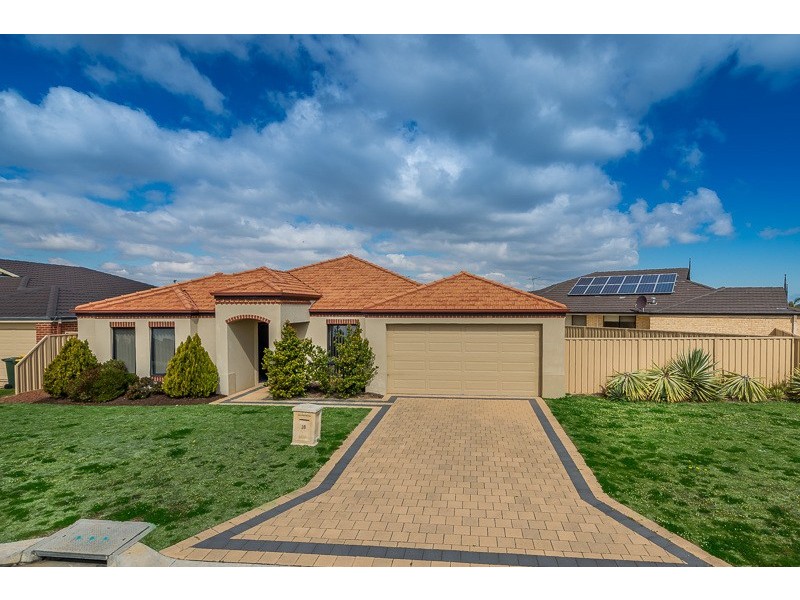 16 Giglia Drive, Sinagra WA 6065
