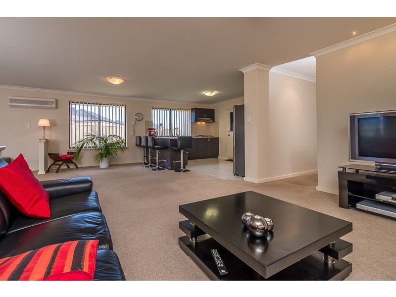 16 Giglia Drive, Sinagra WA 6065