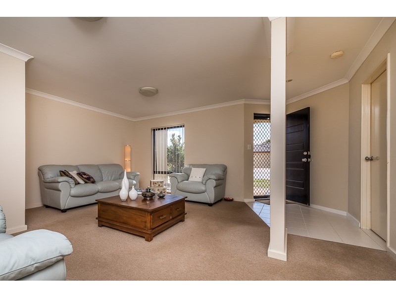 16 Giglia Drive, Sinagra WA 6065