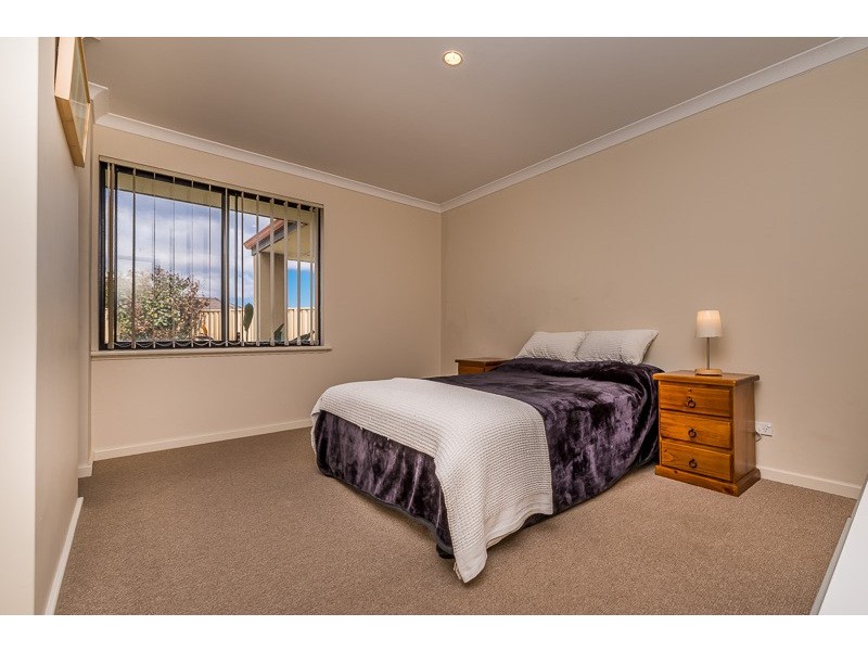 16 Giglia Drive, Sinagra WA 6065