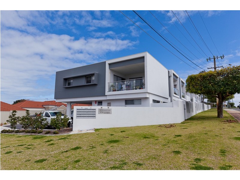 13/53 Oswald Street, Innaloo WA 6018