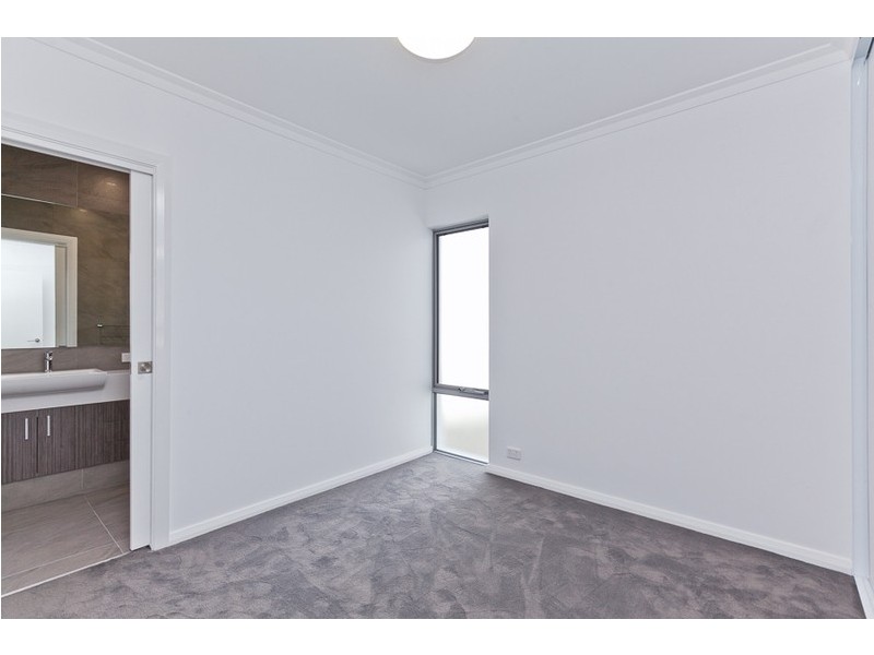 13/53 Oswald Street, Innaloo WA 6018