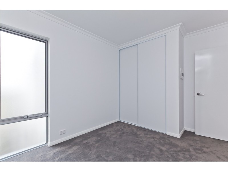 13/53 Oswald Street, Innaloo WA 6018