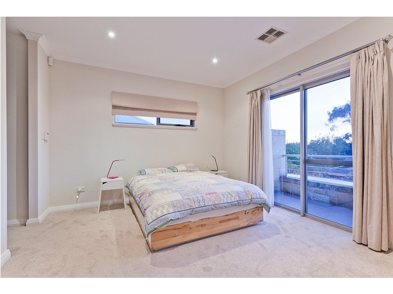 2 Knutsford Street, Swanbourne WA 6010