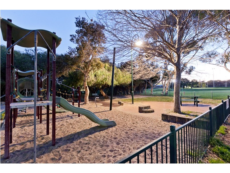 2 Knutsford Street, Swanbourne WA 6010