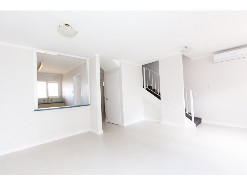 4/19 Rudkin Place, Koondoola WA 6064