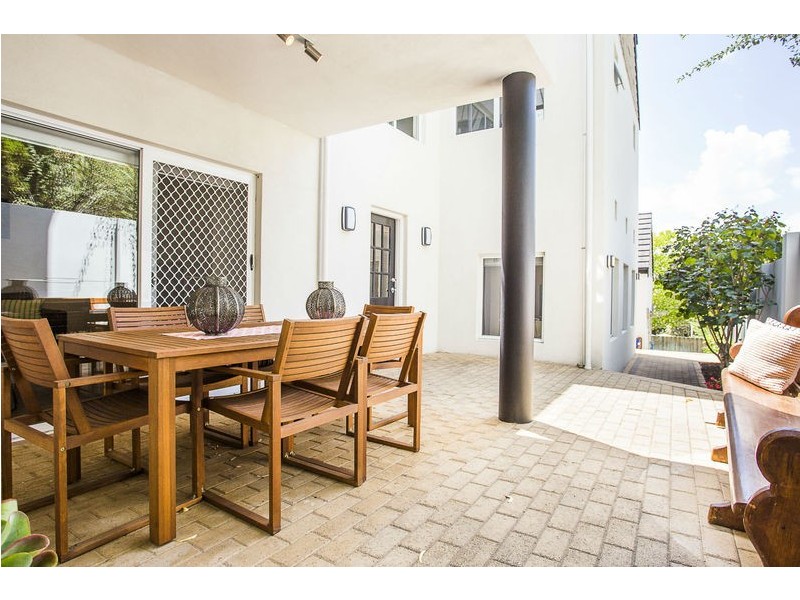 8A Ridge Street, Wembley Downs WA 6019