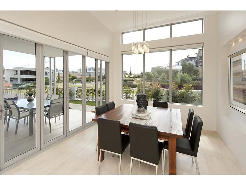 14 Huntress Avenue, North Coogee WA 6163