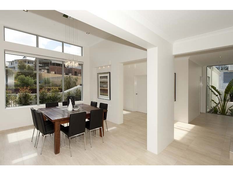 14 Huntress Avenue, North Coogee WA 6163