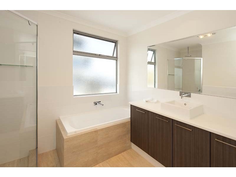 14 Huntress Avenue, North Coogee WA 6163