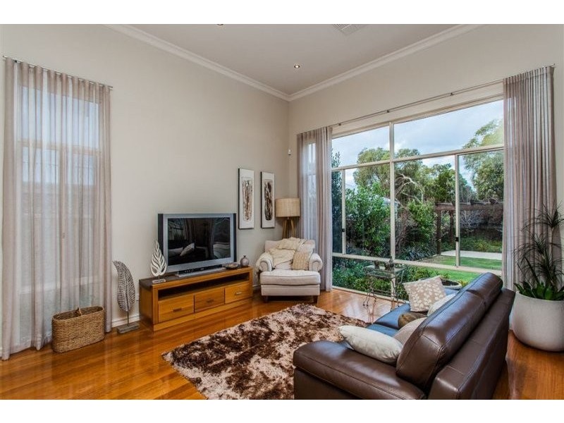 26 Mount Henry Road, Salter Point WA 6152