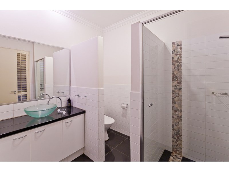 2 Robert Street, Dalkeith WA 6009