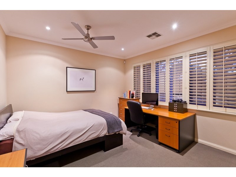 2 Robert Street, Dalkeith WA 6009