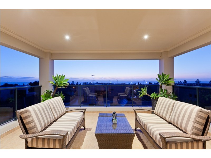 39 Windarra Drive, City Beach WA 6015