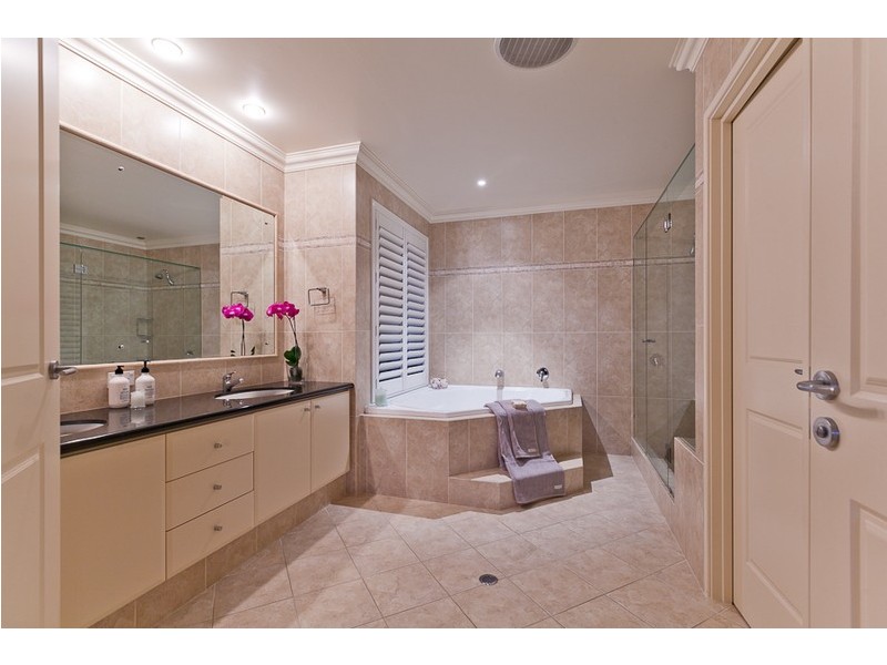 39 Windarra Drive, City Beach WA 6015