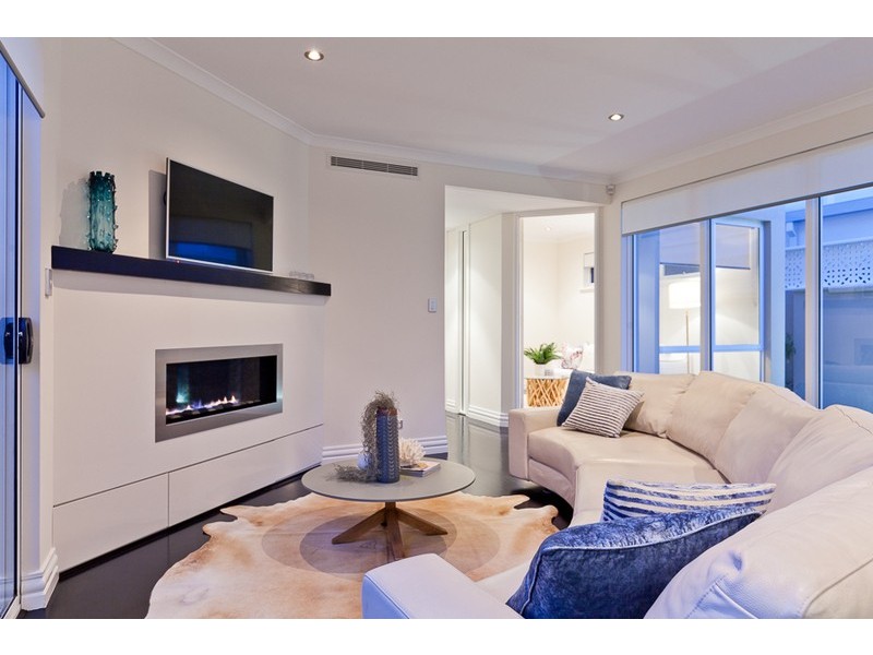 43 Alumni Terrace, Churchlands WA 6018