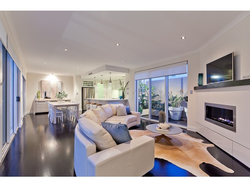 43 Alumni Terrace, Churchlands WA 6018