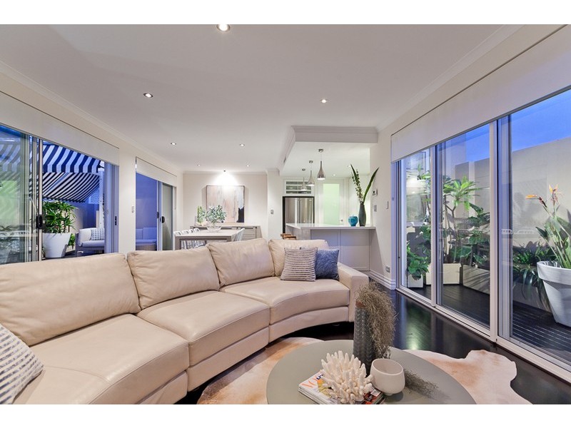 43 Alumni Terrace, Churchlands WA 6018