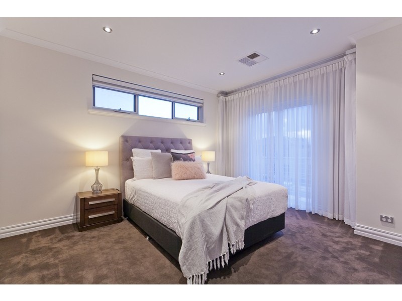 43 Alumni Terrace, Churchlands WA 6018