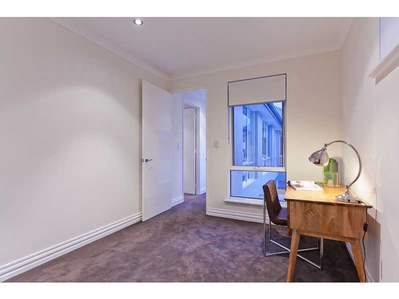 43 Alumni Terrace, Churchlands WA 6018