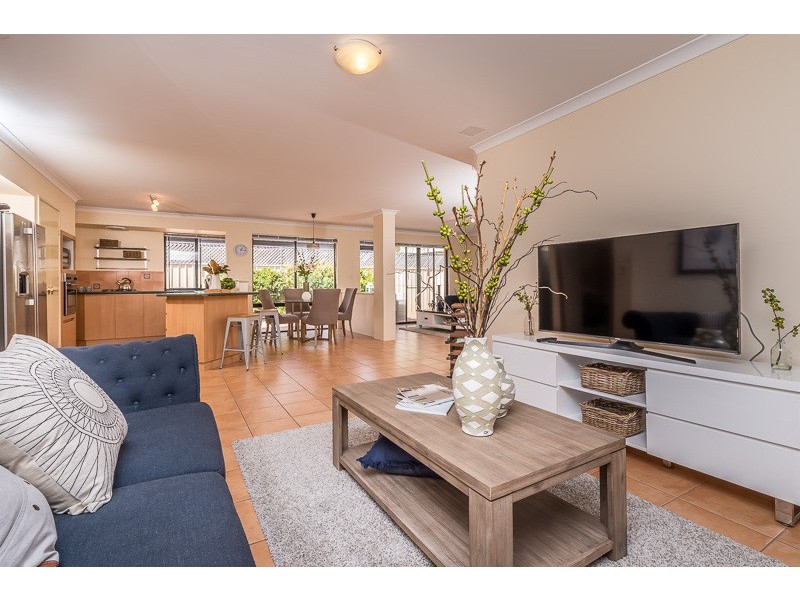 14 Marriot Turn, Currambine WA 6028