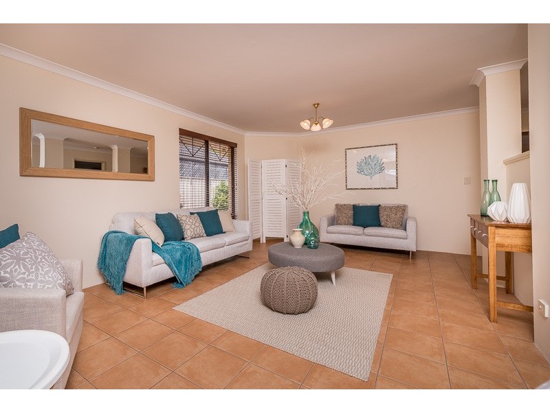 14 Marriot Turn, Currambine WA 6028