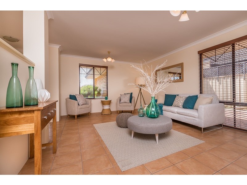 14 Marriot Turn, Currambine WA 6028