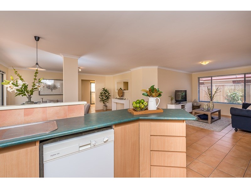 14 Marriot Turn, Currambine WA 6028