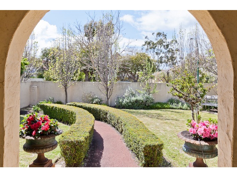 77 Thomas Street, Nedlands WA 6009