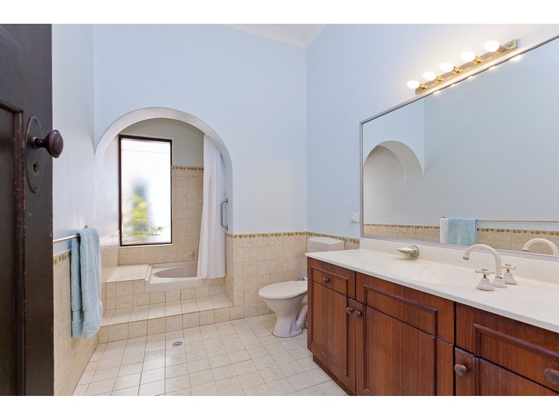 77 Thomas Street, Nedlands WA 6009