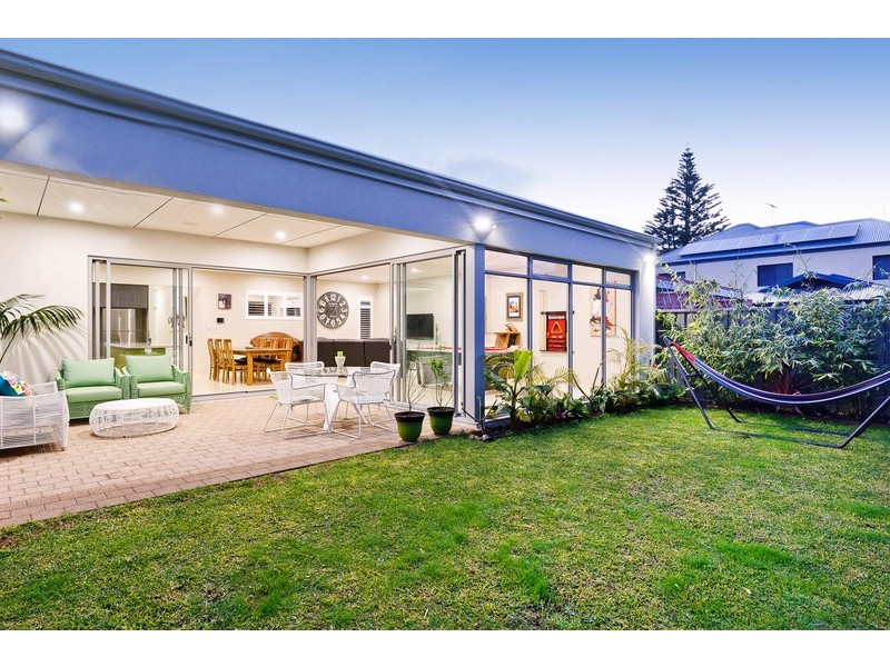13 North Street, Swanbourne WA 6010