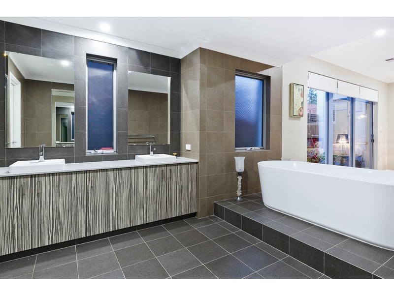 13 North Street, Swanbourne WA 6010