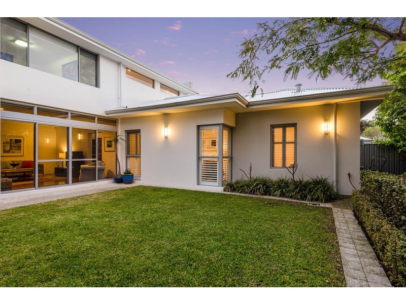 21A Chiswick Street, Wembley Downs WA 6019