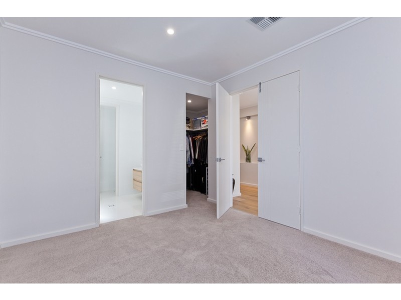 8 Omaroo Terrace, City Beach WA 6015