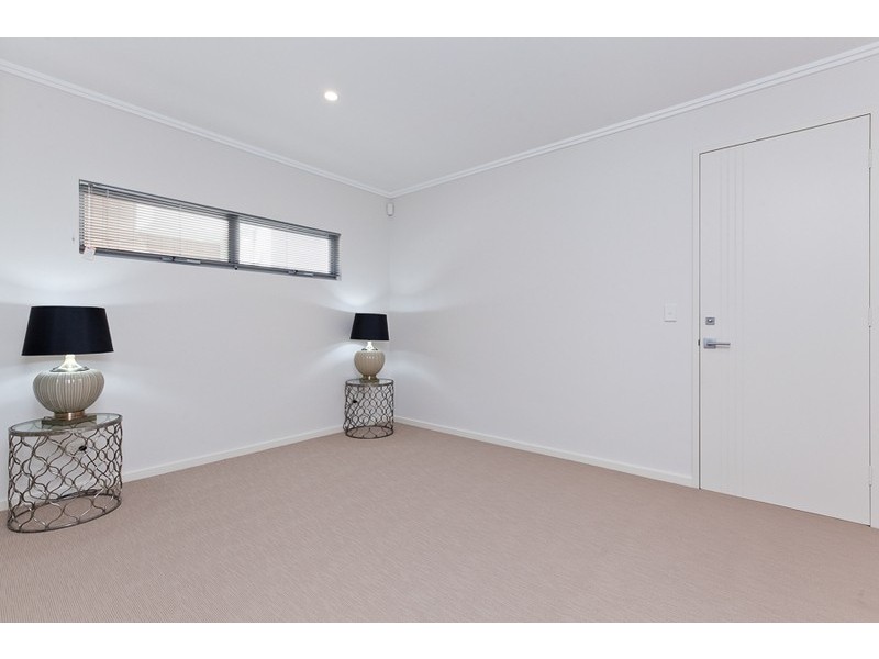 8 Omaroo Terrace, City Beach WA 6015