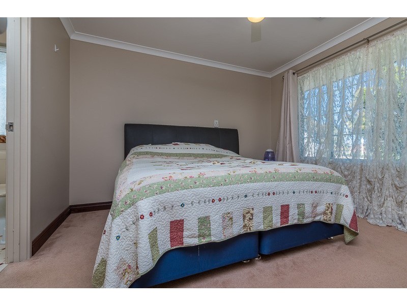 19 Glenfine Way, Carramar WA 6031