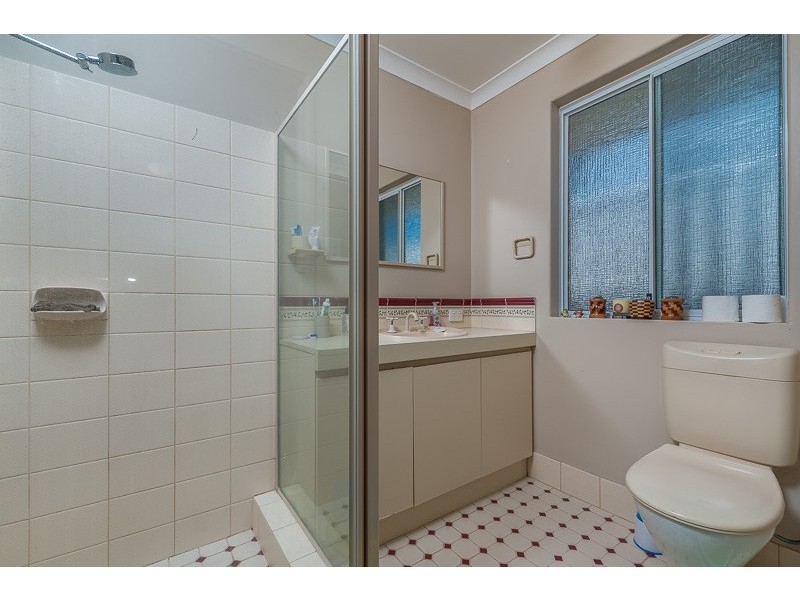 19 Glenfine Way, Carramar WA 6031