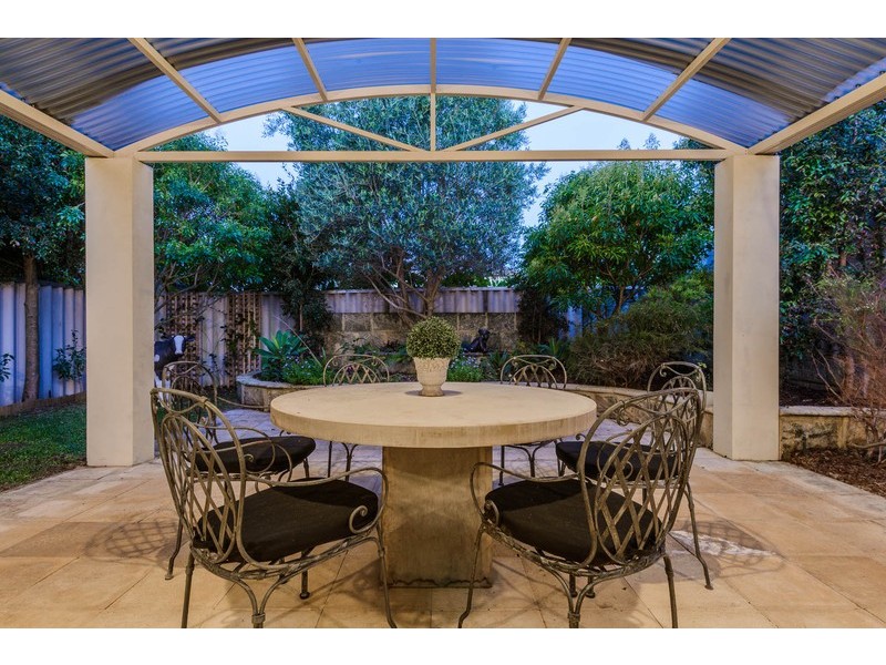 8A Lantana Avenue, Mount Claremont WA 6010